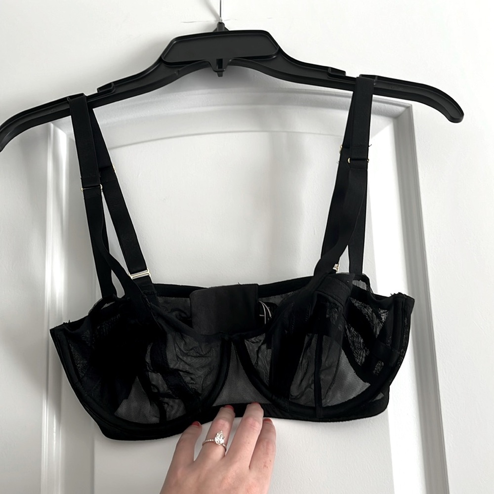 Victorias Secret 34D unlined underwire balconette bra